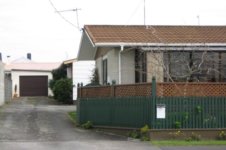Photo of property in 25c Omata Road, Marfell, New Plymouth, 4310