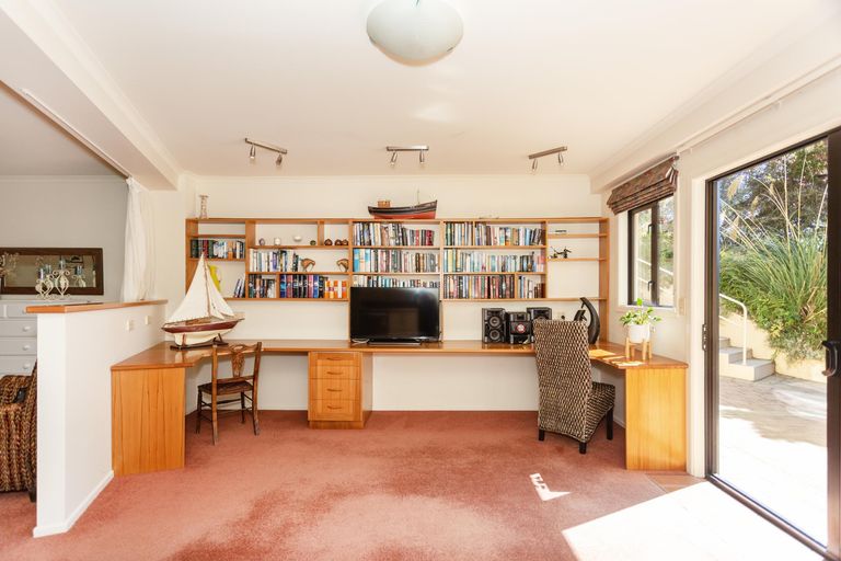 Photo of property in 16 Slade Street, Oamaru North, Oamaru, 9400