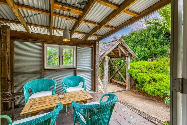 Photo of property in 70 Mahana Road, Waimauku, 0881