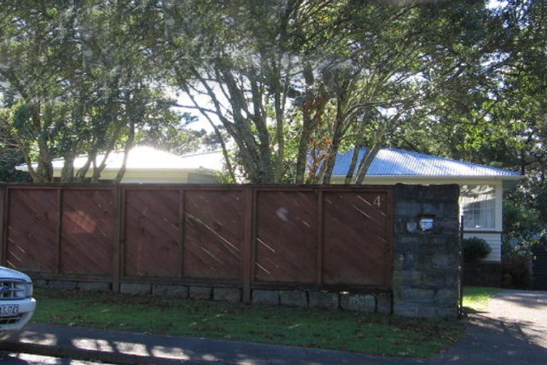 Photo of property in 4 Paewai Road, Glen Eden, Auckland, 0602