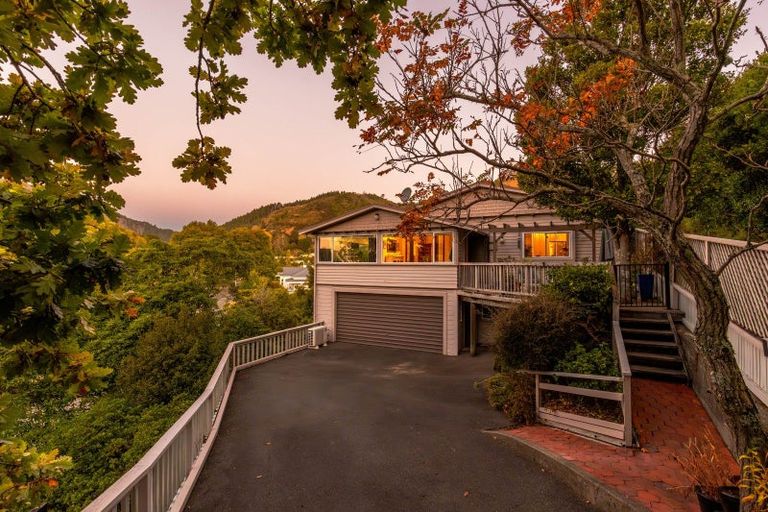 Photo of property in 1 Mayroyd Terrace, Nelson, 7010