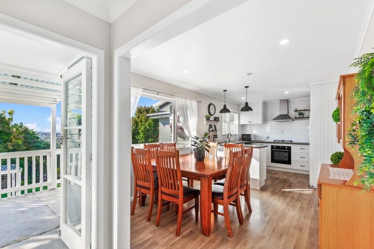 Photo of property in 199 Waimumu Road, Massey, Auckland, 0614