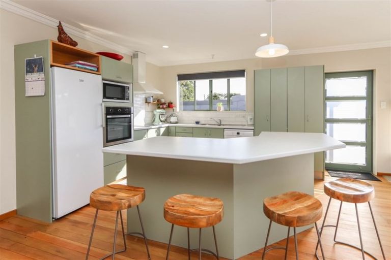 Photo of property in 8a Mahoe Street, Inglewood, 4330