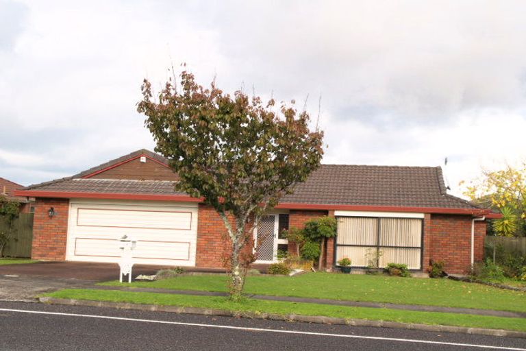 Photo of property in 26 Golfland Drive, Golflands, Auckland, 2013