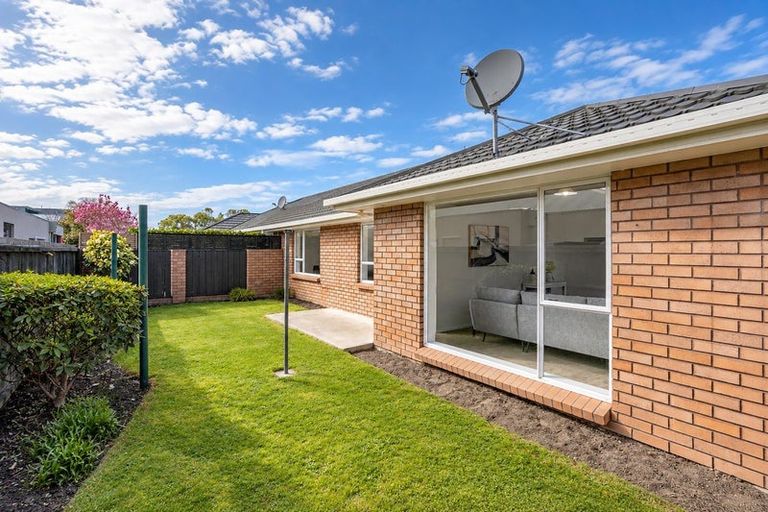 Photo of property in 3/303 Burwood Road, Burwood, Christchurch, 8083