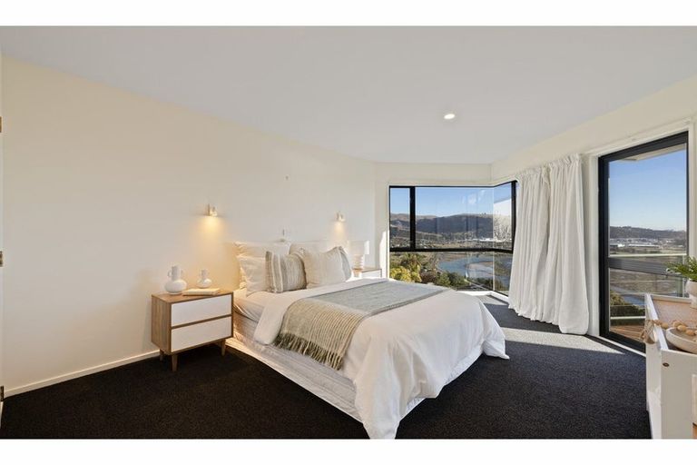 Photo of property in 72 Cannon Hill Crescent, Mount Pleasant, Christchurch, 8081