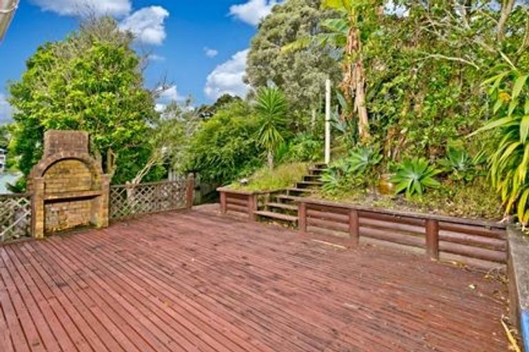 Photo of property in 19 Miraka Place, Birkenhead, Auckland, 0626