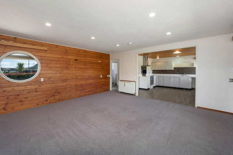Photo of property in 1 Luxor Place, Pomare, Rotorua, 3015