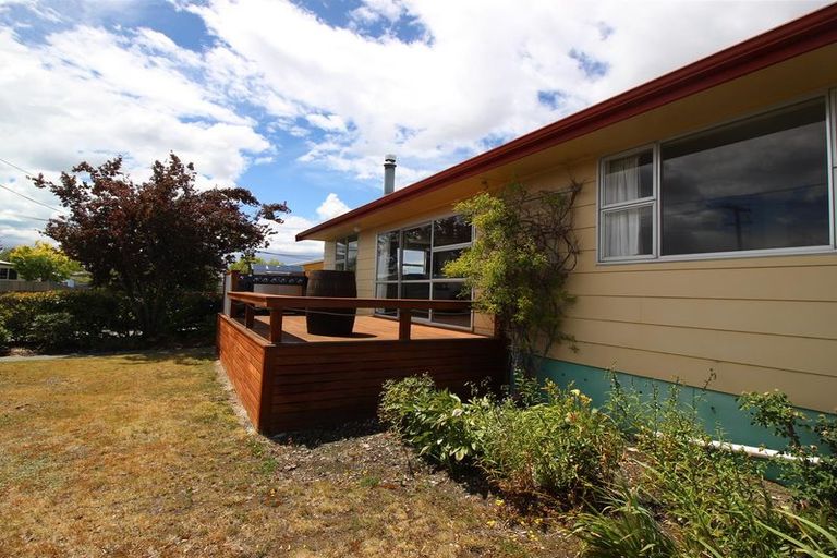 Photo of property in 4 Hopkins Road, Twizel, 7901
