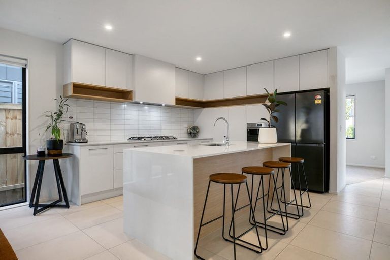 Photo of property in 39 Kabardin Street, Karaka, Papakura, 2113