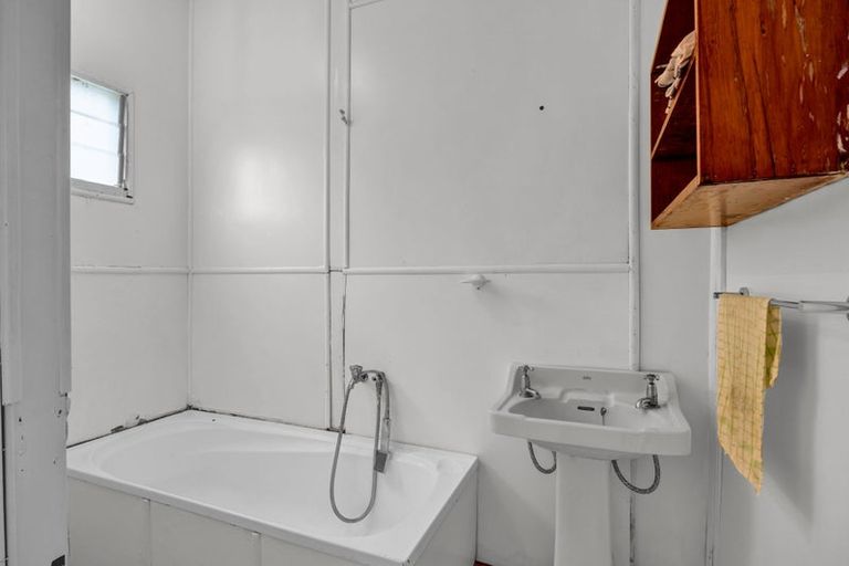 Photo of property in 50 Terou Street, Manaia, 4612