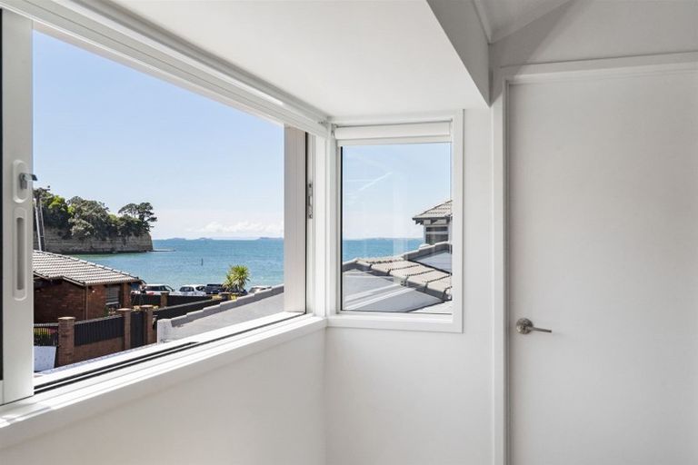 Photo of property in 2/26 Manly Esplanade, Browns Bay, Auckland, 0630