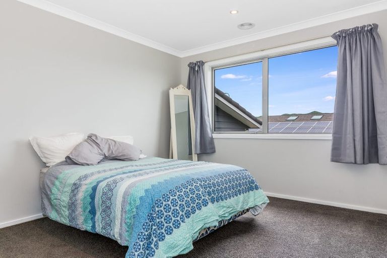 Photo of property in 105 Endeavour Drive, Whitby, Porirua, 5024