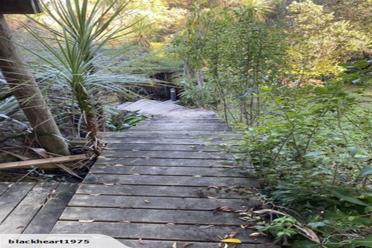 Photo of property in 71 Shakespear Road, Army Bay, Whangaparaoa, 0930