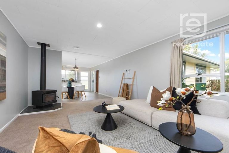 Photo of property in 1 Murillo Place, Henderson, Auckland, 0612