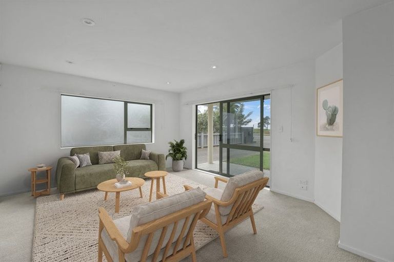 Photo of property in 1/256 Hibiscus Coast Highway, Orewa, 0931