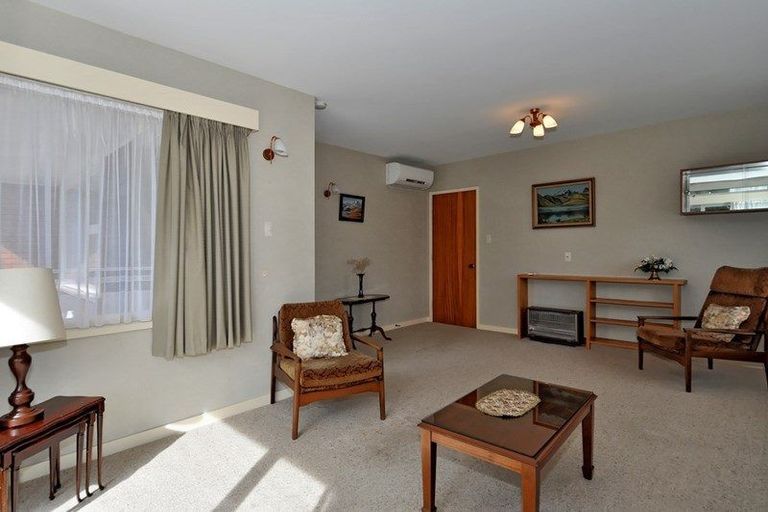 Photo of property in 1/7 Camberwell Place, Avonhead, Christchurch, 8042