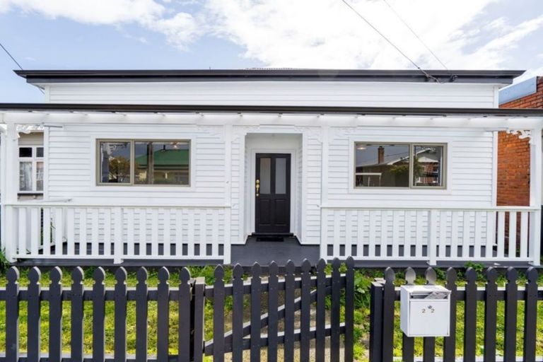 Photo of property in 272 Oxford Street, South Dunedin, Dunedin, 9012