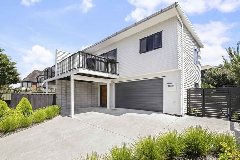 Photo of property in 2a Burn-murdoch Street, St Andrews, Hamilton, 3200