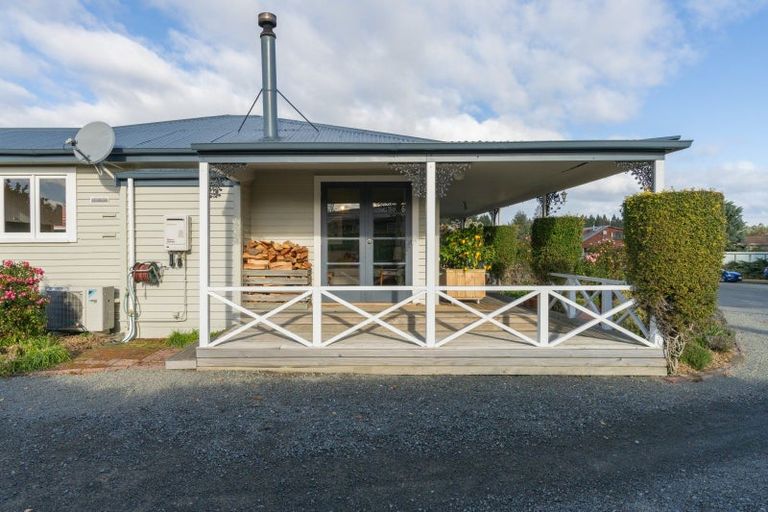 Photo of property in 10 Blairs Place, Te Anau, 9600