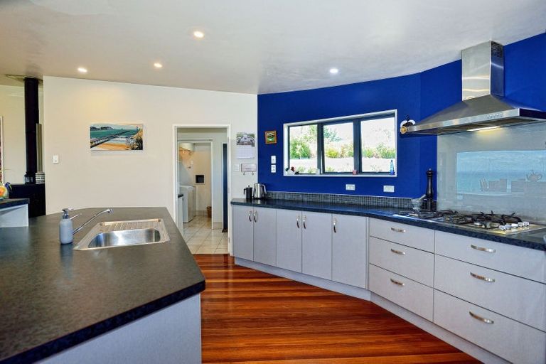Photo of property in 225 Mahia East Coast Road, Mahia, 4198