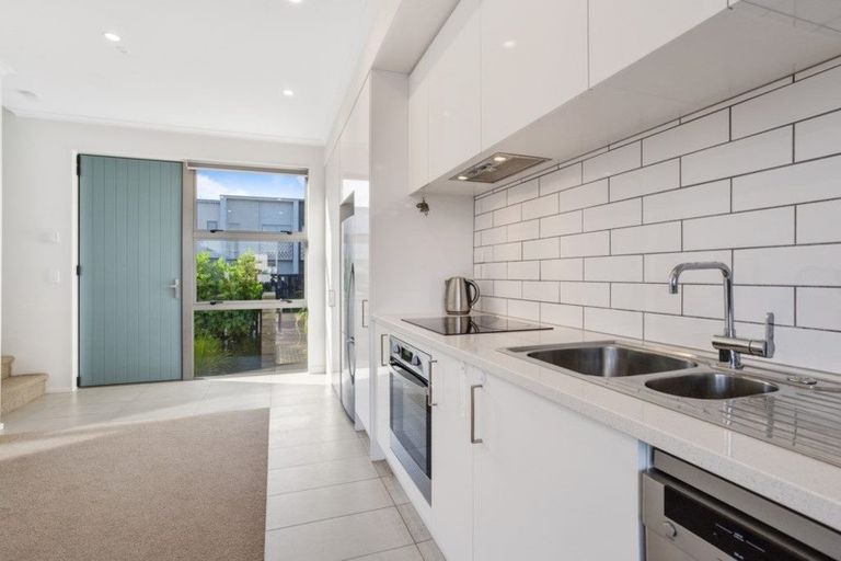 Photo of property in 21 Mollusc Road, Hobsonville, Auckland, 0616