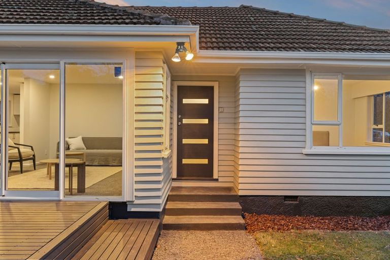 Photo of property in 58 Jennifer Street, Bryndwr, Christchurch, 8053