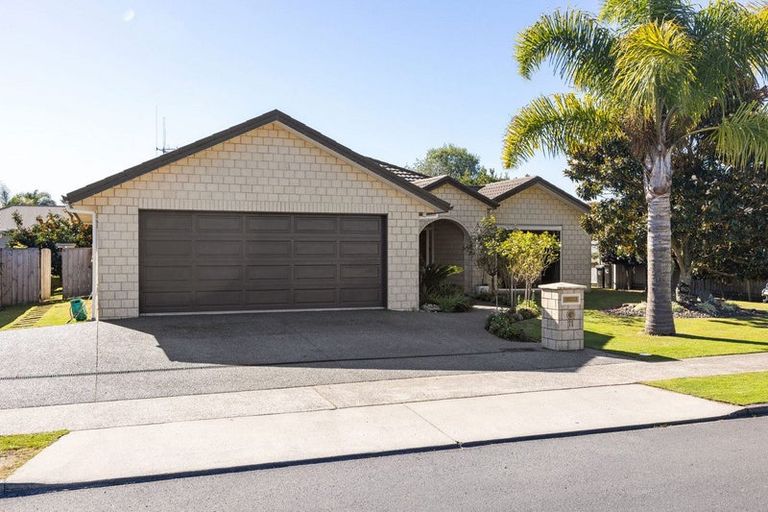 Photo of property in 11 Norfolk Drive, Cambridge, 3434