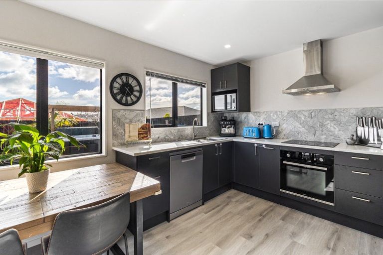 Photo of property in 73 Mclarin Road, Glenbrook, Waiuku, 2681