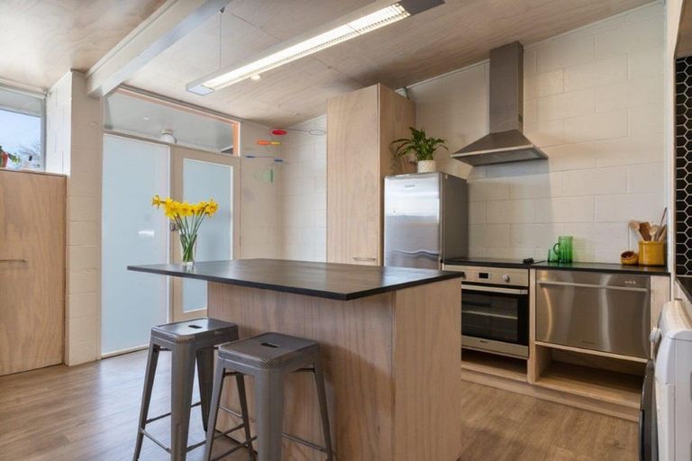 Photo of property in 15 Park Road, Carterton, 5713