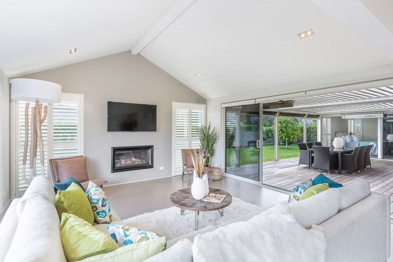 Photo of property in 36 Taumata Road, Omaha, Warkworth, 0986