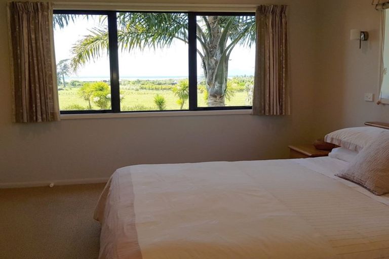 Photo of property in 381 Cove Road, Waipu, 0582