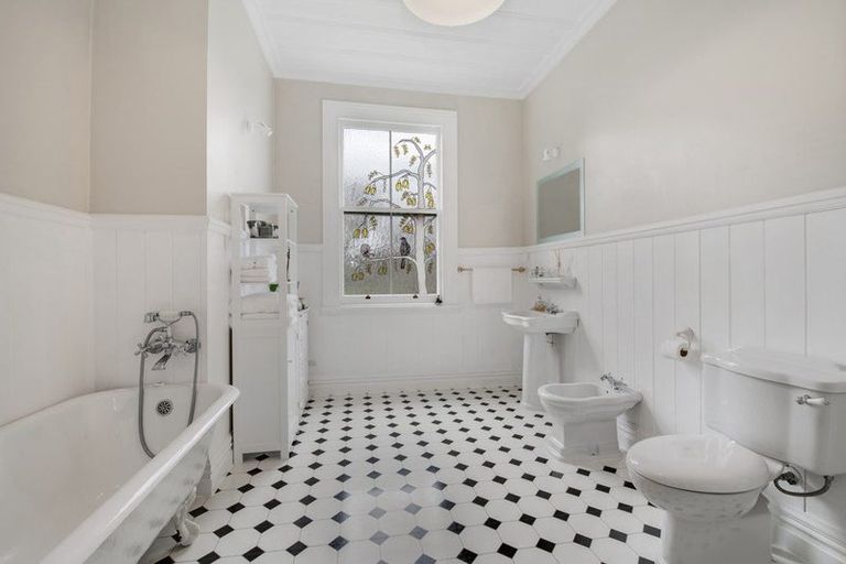 Photo of property in 14 Nelson Street, Helensville, 0800