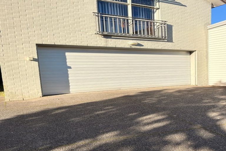 Photo of property in 8 Reins Road, Takanini, 2112