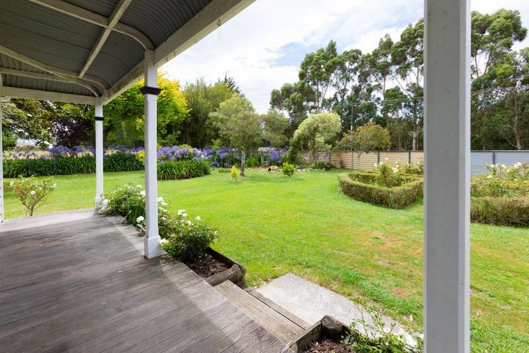 Photo of property in 21 Bevan Street, Woodville, 4920