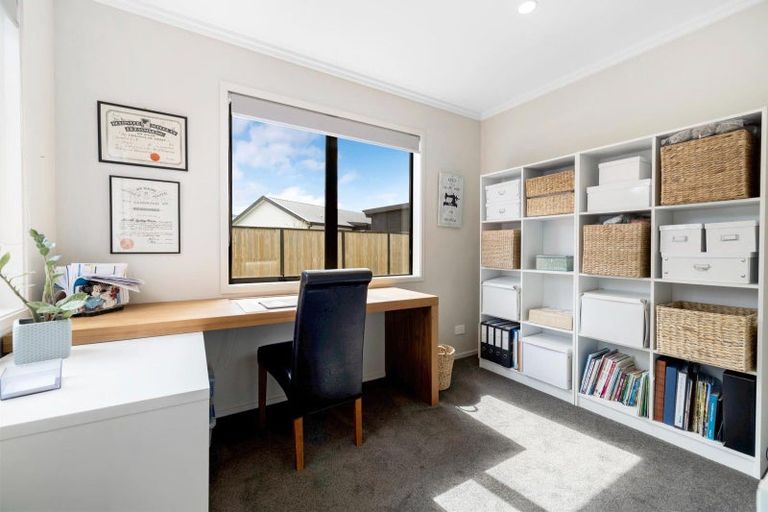 Photo of property in 6 Chadlington Way, Lower Shotover, Queenstown, 9304