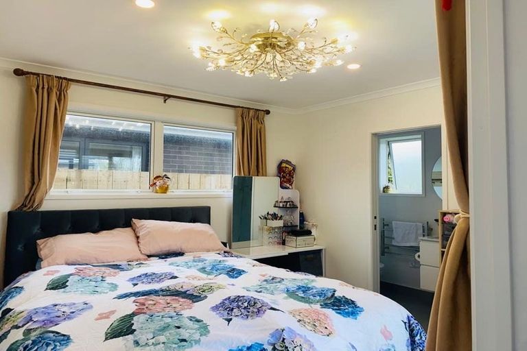 Photo of property in 28 Farmland Road, Papakura, 2110