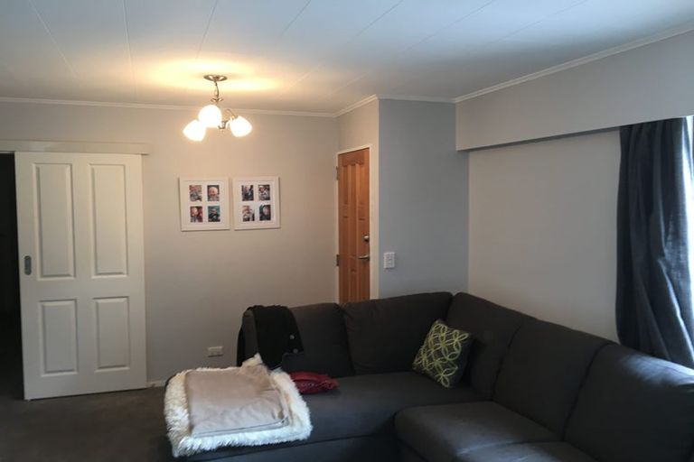 Photo of property in 28 Kanawa Street, Waikanae, 5036