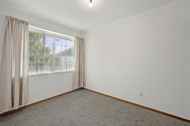 Photo of property in 62 Lincoln Road, Henderson, Auckland, 0610