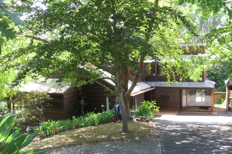 Photo of property in 98 Braemar Road, Castor Bay, Auckland, 0620