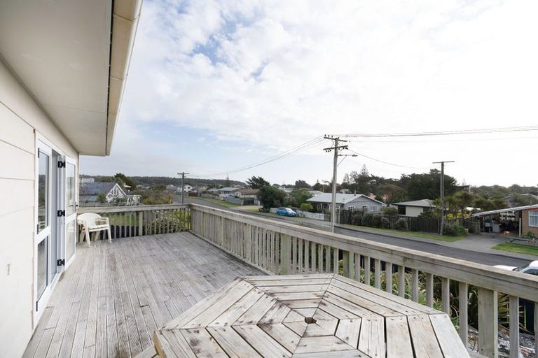 Photo of property in 76 Kahukura Avenue, Waitarere Beach, Levin, 5510