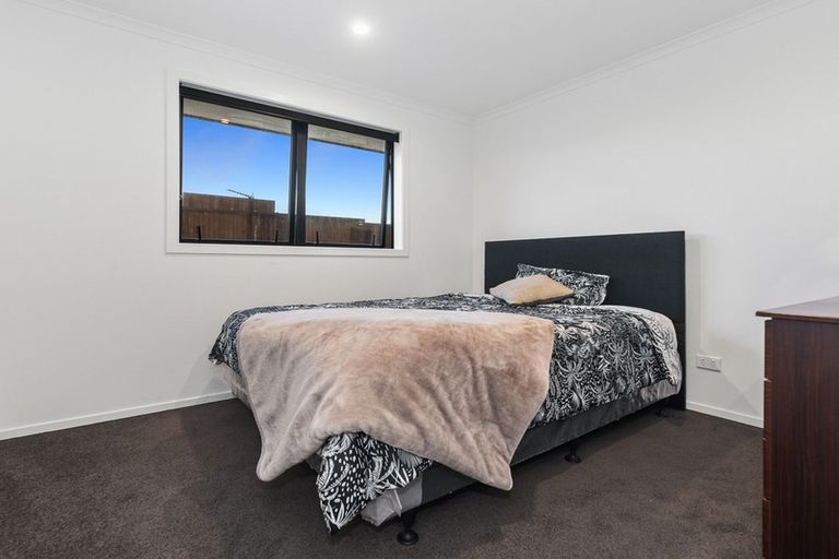 Photo of property in 2/12 Onukutara Place, Huntington, Hamilton, 3281