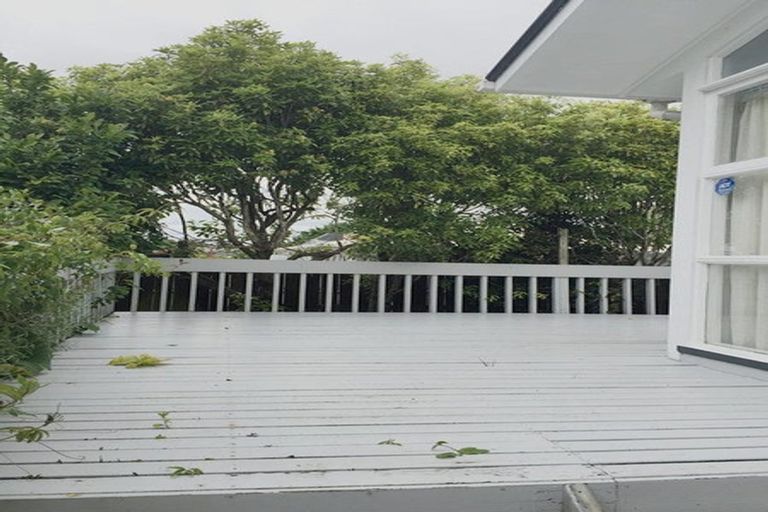 Photo of property in 31 Portadown Avenue, Pakuranga Heights, Auckland, 2010