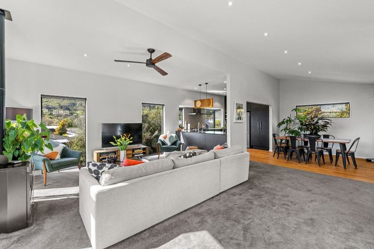 Photo of property in 77 Port Hills Road, Heathcote Valley, Christchurch, 8022