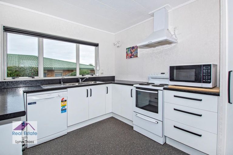 Photo of property in 16 Elm Place, Tikipunga, Whangarei, 0112