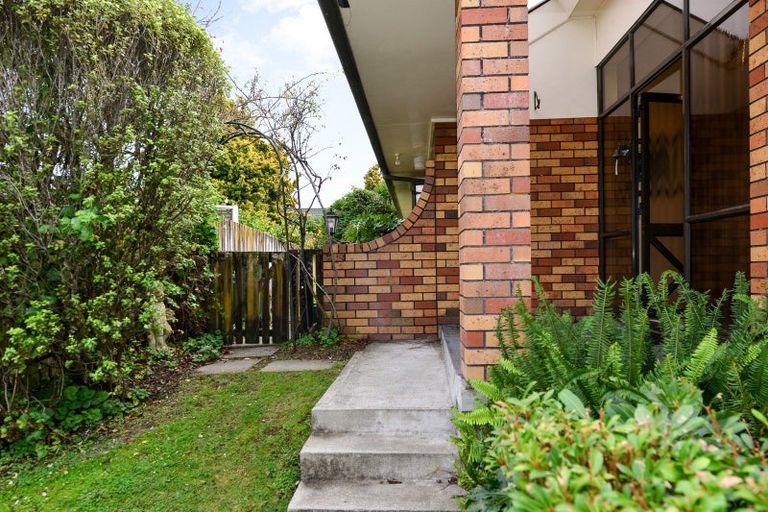 Photo of property in 6 Willowfield Place, Pukete, Hamilton, 3200