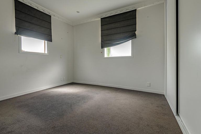 Photo of property in 2 Kowhai Street, Tokomaru, Palmerston North, 4474