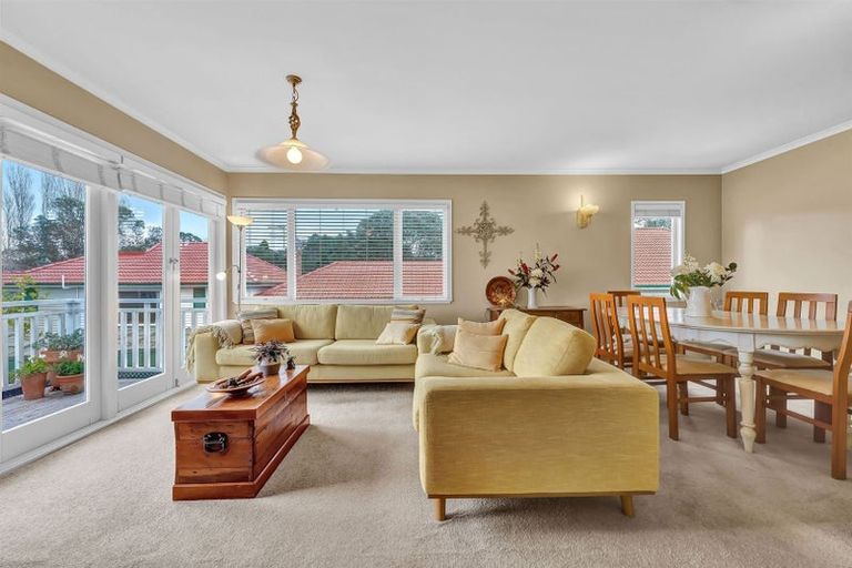 Photo of property in 1/45 Northboro Road, Belmont, Auckland, 0622