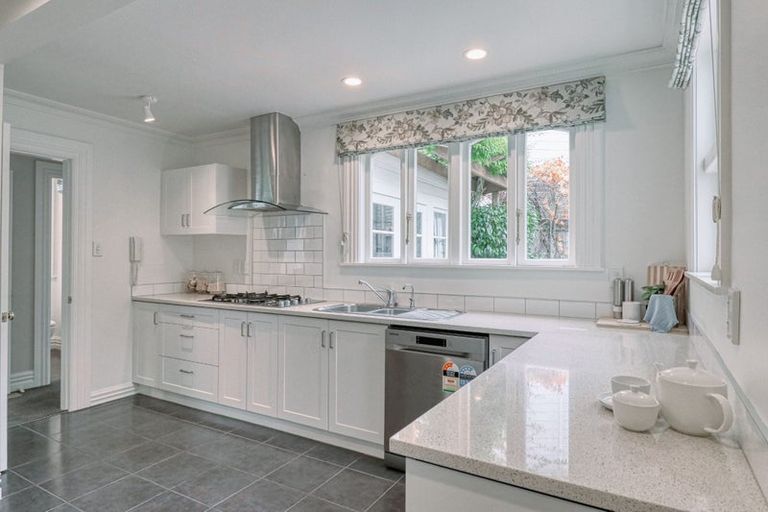 Photo of property in 1 Parliament Street, Thorndon, Wellington, 6011