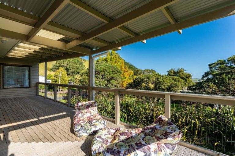 Photo of property in 13 Regent Street, Whakapirau, Maungaturoto, 0583